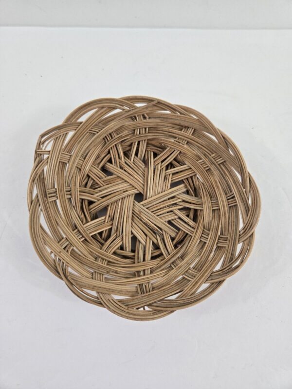 1 Vtg Wicker Basket Wall Hanging Gallery Decor 6" Round BOHO Bohemian Natural