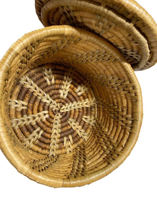 90s Boho 7 Inch Round Hand WOVEN Basket With Lid Aztec Design Home Decor - Image 3