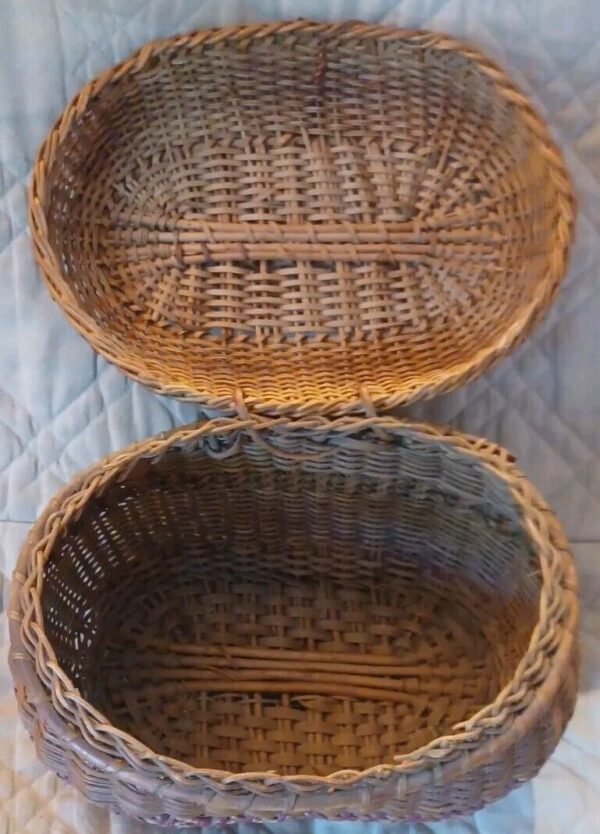 Antique 12"x8.5" WICKER Covered Oval Gathering Basket Amish - Image 4