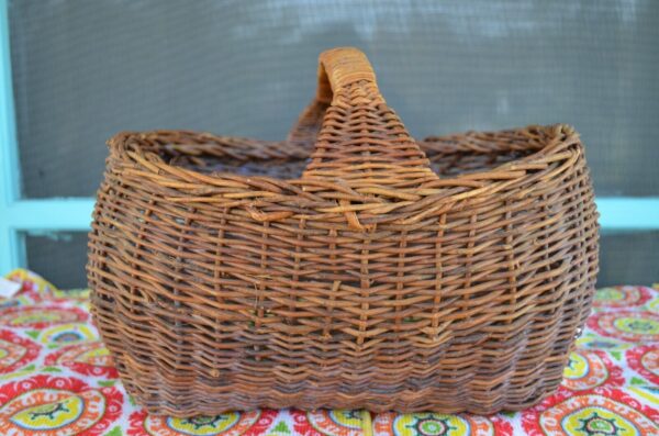 Antique Vintage Wicker Market/Gathering Basket Nice Old Patina 12 " Length