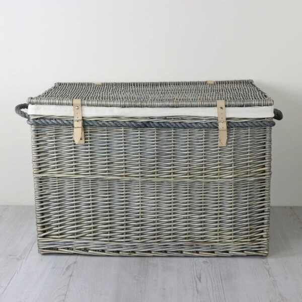 Antique Wash Wicker Storage Trunk