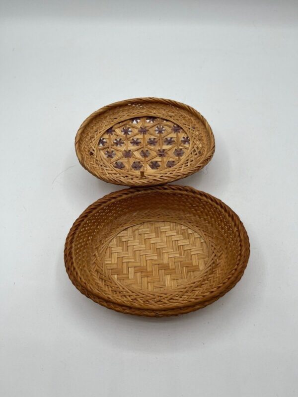 Basket, Oval - Rattan Small Basket Trinket Dish Boho Flower Design! - Image 4