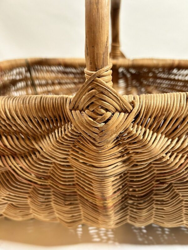 BASKET Wicker Woven Rattan, Flat Bottom w Natural Wood Limb Handle. BOHO, VGC - Image 2