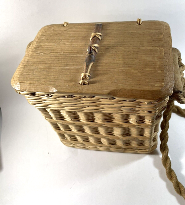 Boho Chic Handmade Wicker Woven Basket Cross Body Purse Lunch box Picnic Basket - Image 4