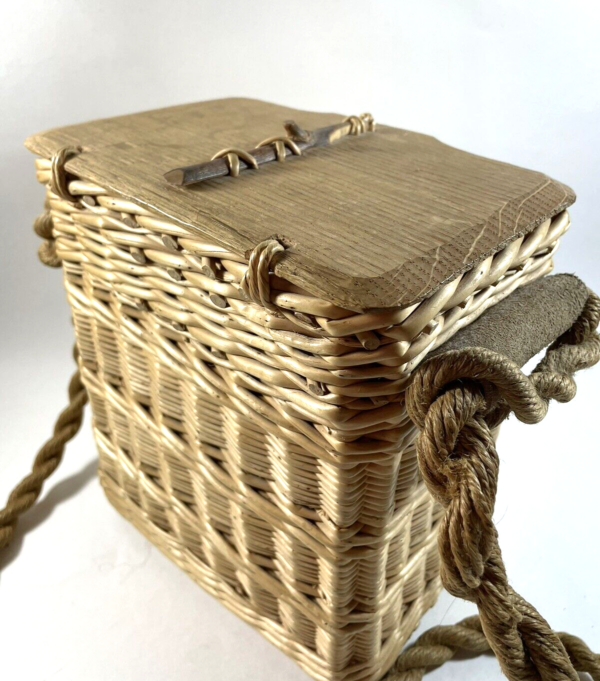 Boho Chic Handmade Wicker Woven Basket Cross Body Purse Lunch box Picnic Basket - Image 6