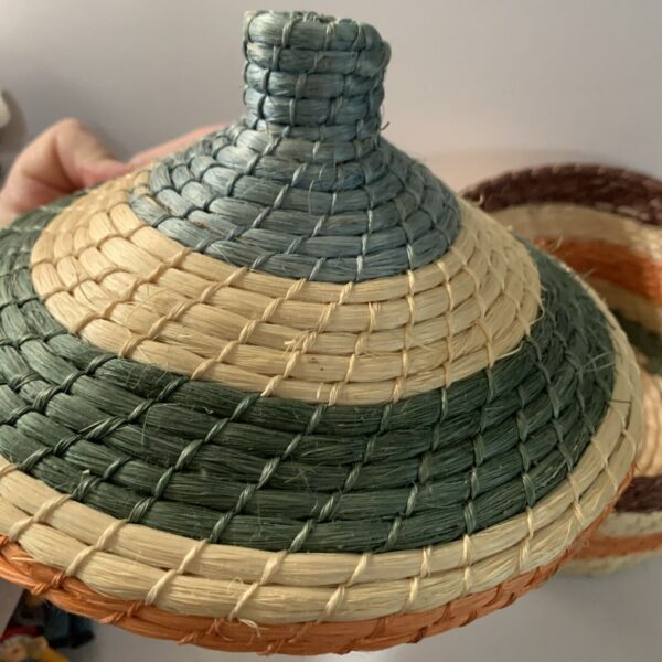 BOHO Style Basket with Lid SEAGRASS Woven Round Tri-color 8" Tall 7.5" Diameter - Image 6