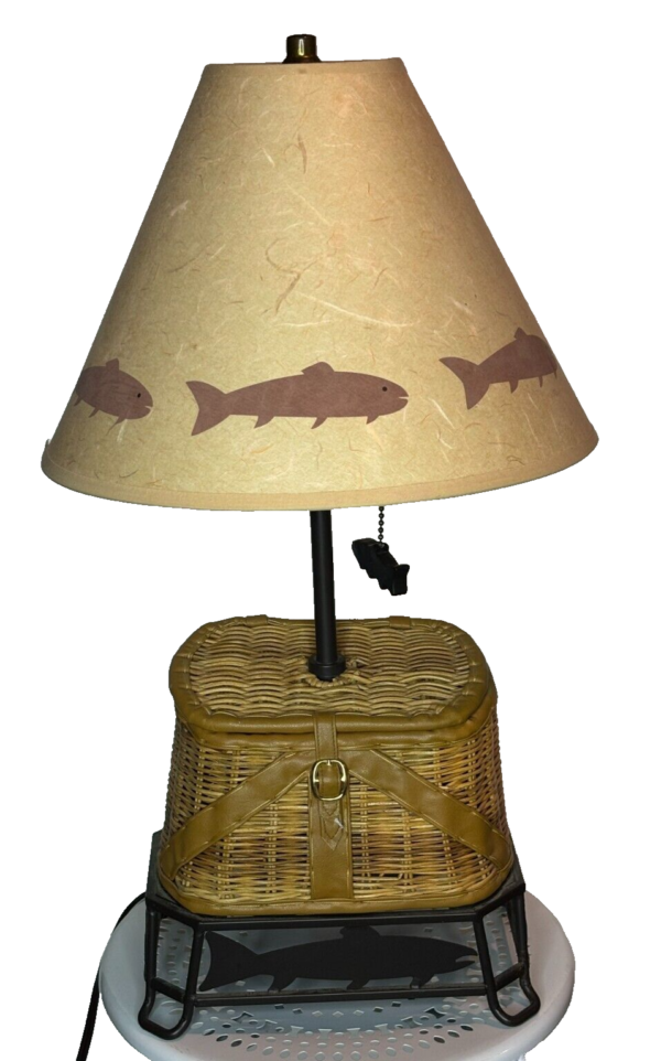 Cabin Lake Fly Fishing Fisherman Wicker Vintage Creel Basket Table Lamp & Shade