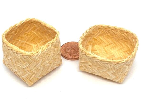 Dolls House Small Square Woven Bamboo Basket & Lid Tumdee 1:12 Scale Miniature D - Image 2