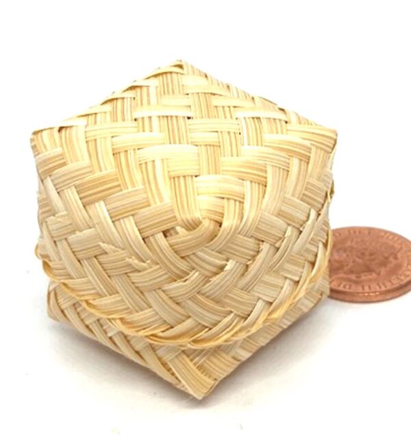 Dolls House Small Square Woven Bamboo Basket & Lid Tumdee 1:12 Scale Miniature D