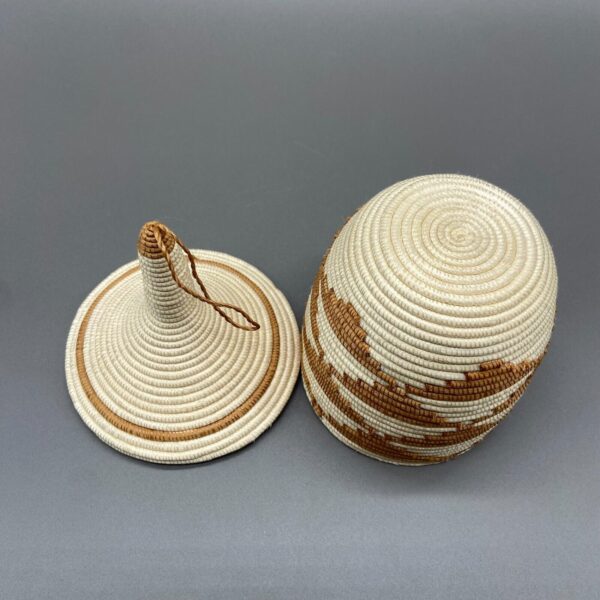 Hand Woven Rwandan Tutsi Basket Lidded Sisal / Grass Peace Nesting Traditional - Image 3