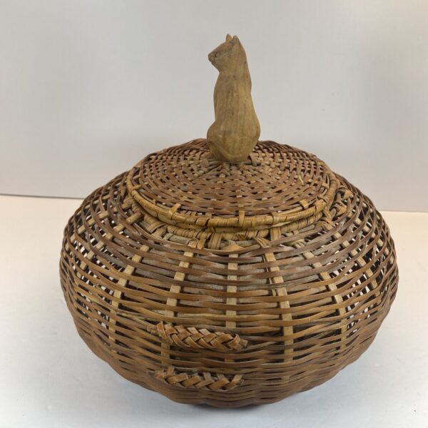 Handmade Round Woven Basket With Carved Cat on Lid Boho Style CAT LOVERS - Image 2