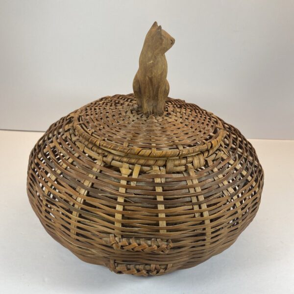 Handmade Round Woven Basket With Carved Cat on Lid Boho Style CAT LOVERS - Image 4