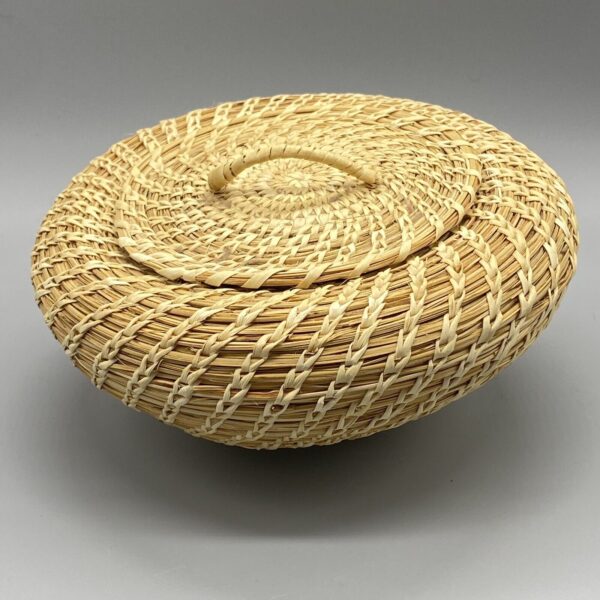 Handmade Shalimar Collection Reed and Date Leaves Woven Basket With Lid Pakistan - Image 3