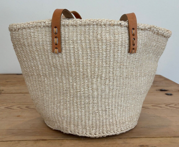 Kenyan Hand Woven Leather and Sisal Tote Bag New Retailed $69