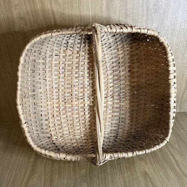 Large Vtg Gathering Buttocks Basket Hand Woven Split 17x20x13” Primitive Style - Image 5