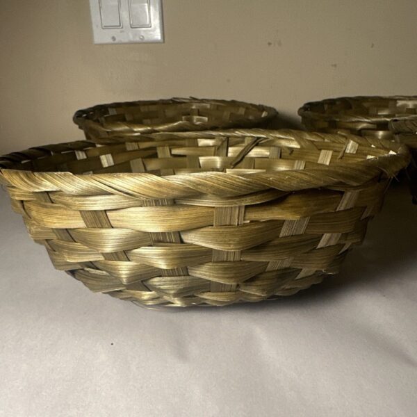 Lot of 4 Bread Baskets, 10" Round Wicker Rattan - Image 3