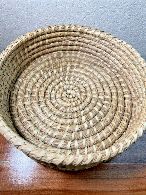 MCM Hand Woven Round Basket w/ Lid Boho Medium Tan Decorative Natural Beehive - Image 3