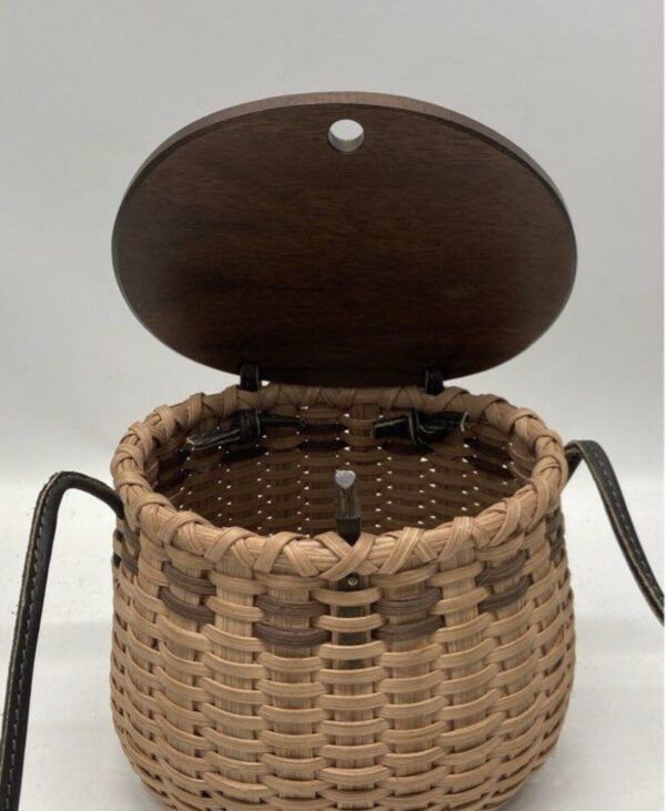 Muehling Wicker Fishing Creel Basket Purse Boho Cottagecore Vtg Walnut Wood Lid - Image 4