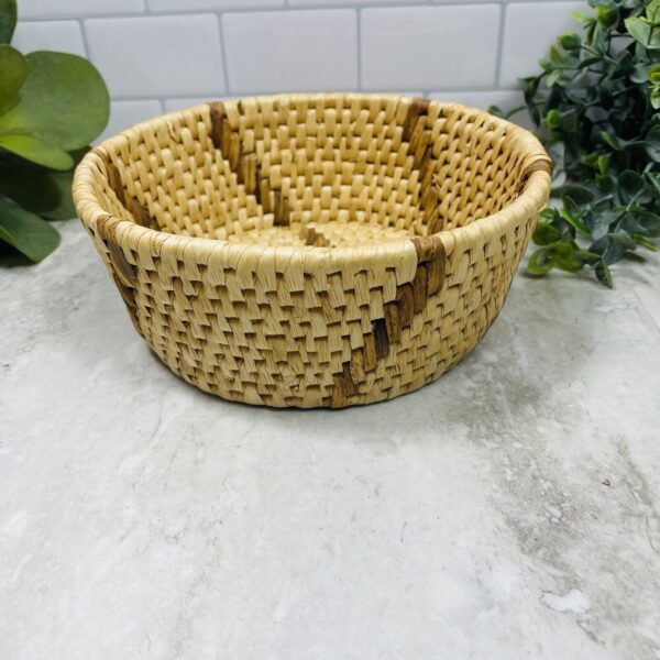 Native American Style Palm Frond Basket Hand Woven Rattan Bowl Flat Bottom 7” - Image 3