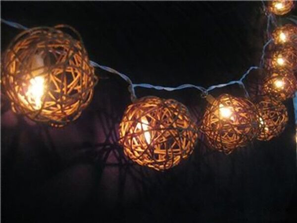 Natural Wicker Cane Rattan 5cm Ball 2m String Light Balconey Party BATTERY POWER - Image 2