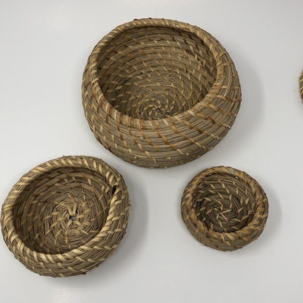 Nesting Baskets Lids Seagrass Round Set of 3 Boho Farmhouse Chic Country Storage - Image 3