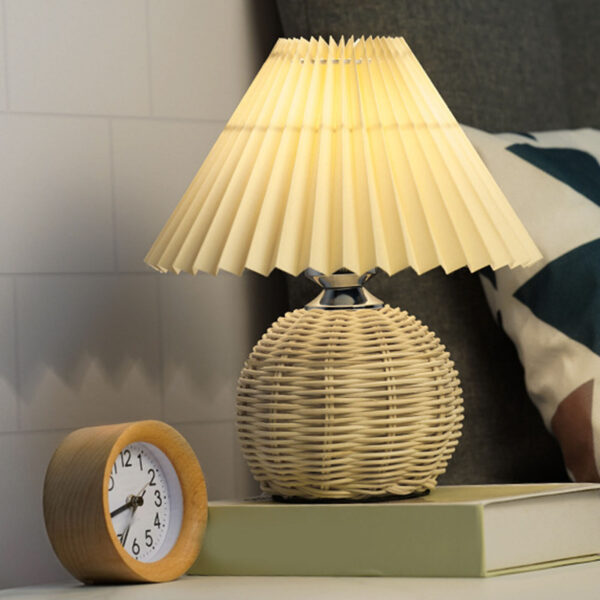 Nordic Homestay Pleated Table Lamp Bedroom Bedside Sleep Ins Creative Atmosph - Image 2