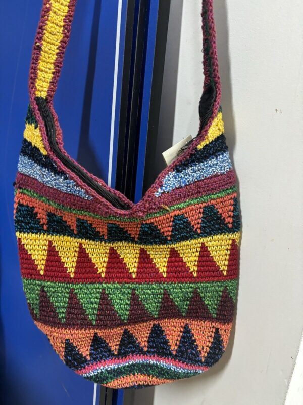 NWT Handmade Crochet BASKET WEAVE Bucket Shaped Colourful Crossbody Bag BOHO - Image 3