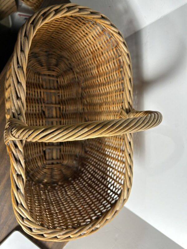 Oval Wicker Basket 19x19x11 - Image 3