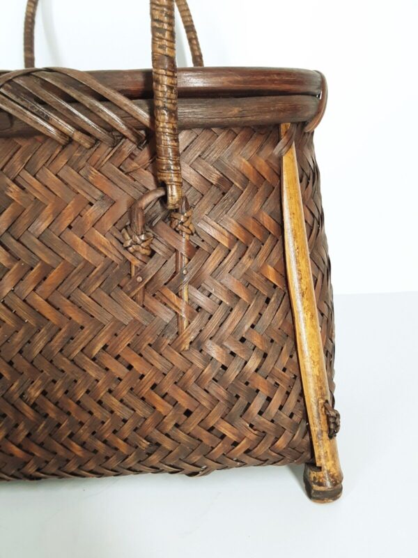 Rare Ikebana Japanese woven bamboo basket Purse? With Arch Handles - Image 6