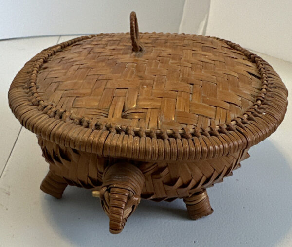 Rattan Turtle 8” by 6.5 Storage trinket Basket with Lid Boho Eclectic vintage - Image 2