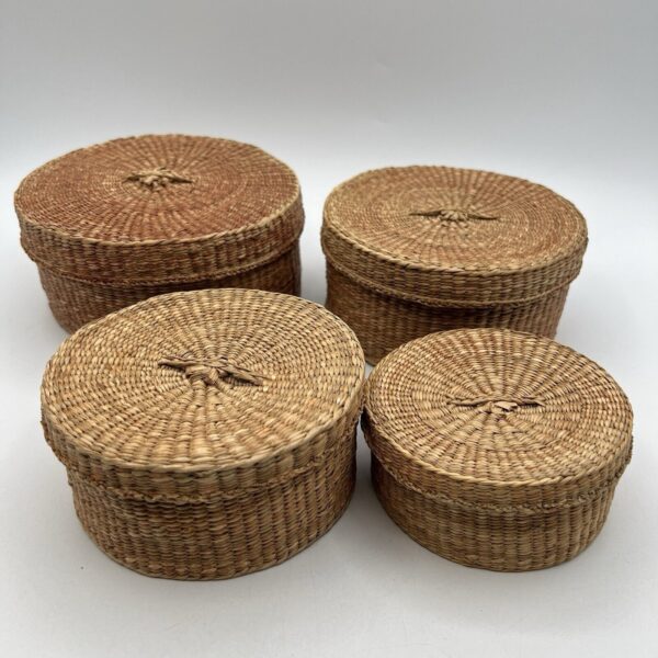 Set 4 Vtg Small Round Sweet Grass Nesting Baskets Lids Stacking 1960s Handmade - Image 2