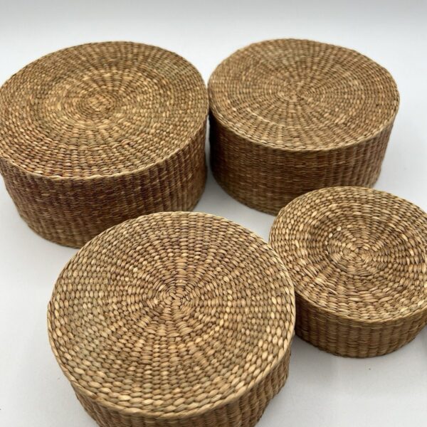 Set 4 Vtg Small Round Sweet Grass Nesting Baskets Lids Stacking 1960s Handmade - Image 6