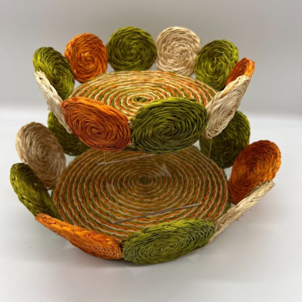 Set of round woven green orange white raffia nesting baskets boho 70s decor - Image 2