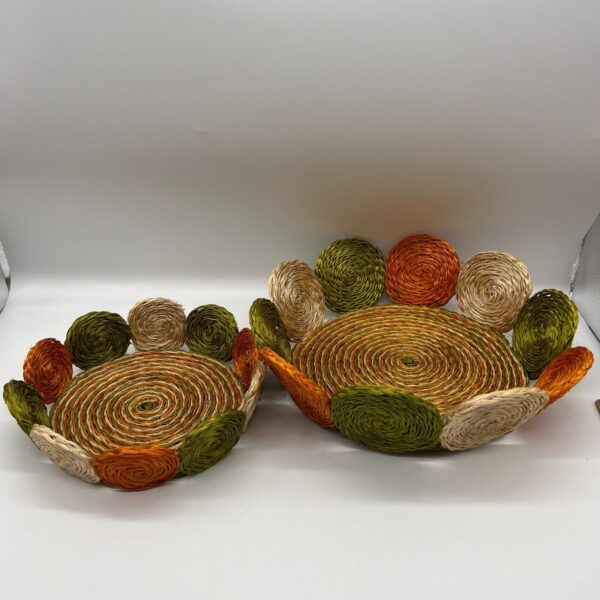 Set of round woven green orange white raffia nesting baskets boho 70s decor - Image 4