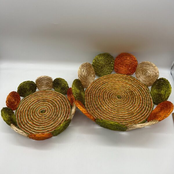 Set of round woven green orange white raffia nesting baskets boho 70s decor - Image 5