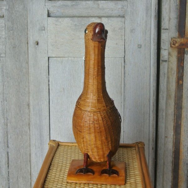 Shanghai Handicrafts Woven Rattan Bamboo Wicker Goose / Runner Duck Basket - Image 4