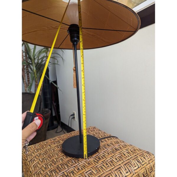 Table lamp with rattan shade - Image 6