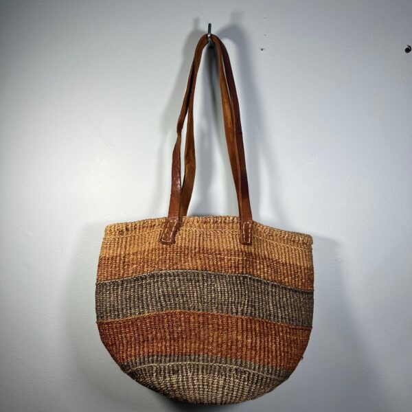 Vintage African Kiondo Kenya Sisal Straw Bucket Market Bag Leather Straps Purse - Image 2