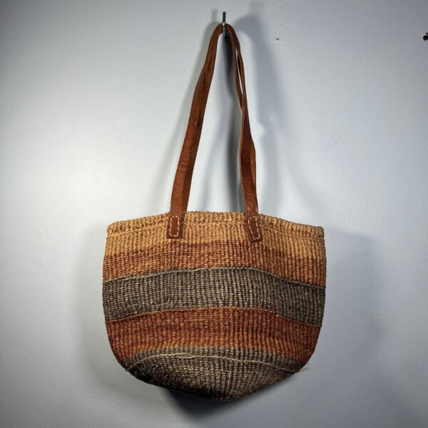 Vintage African Kiondo Kenya Sisal Straw Bucket Market Bag Leather Straps Purse - Image 3