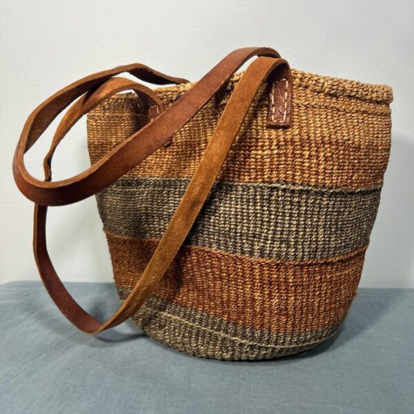 Vintage African Kiondo Kenya Sisal Straw Bucket Market Bag Leather Straps Purse - Image 6