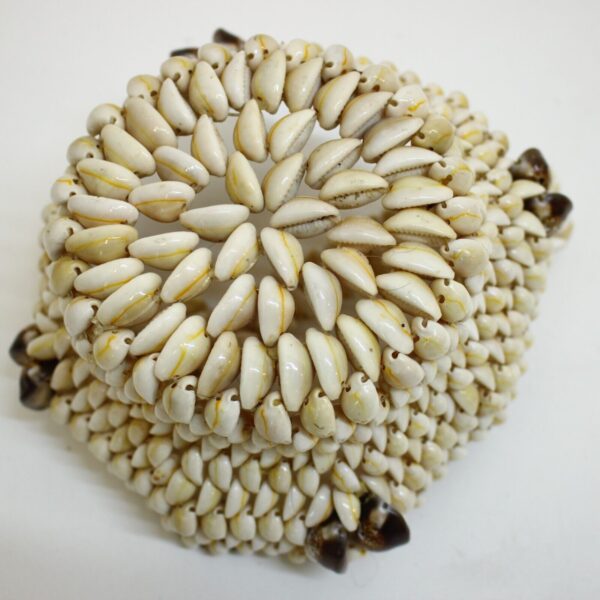 Vintage Boho Beach Cottage Cowrie Puka Seashell Basket with handle - Image 4