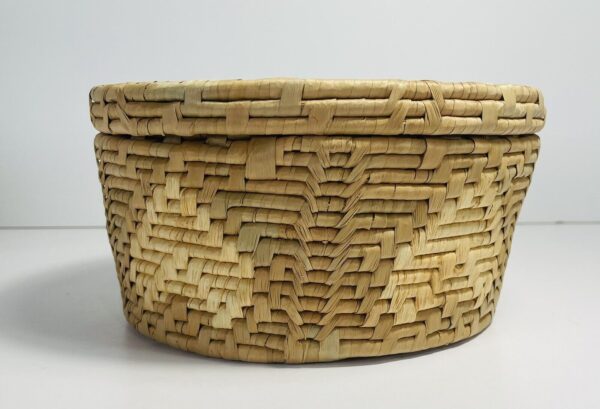 Vintage Boho Wicker Lided Round Basket Storage Container Home accent MCM - Image 2