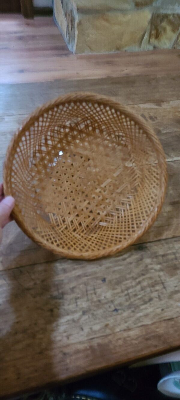 Vintage Boho Woven Rattan Basket Round Bread Fruit Vegetable Church Offering 9" - Image 2