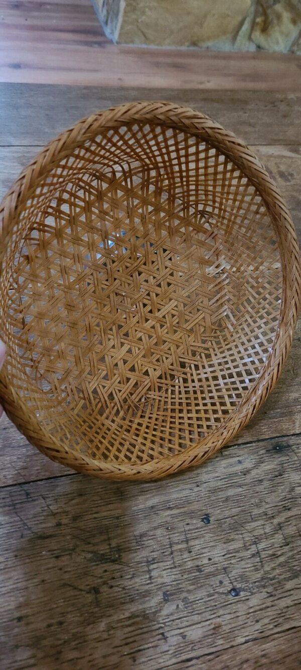 Vintage Boho Woven Rattan Basket Round Bread Fruit Vegetable Church Offering 9" - Image 3