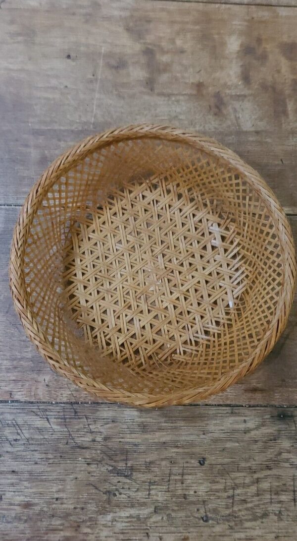 Vintage Boho Woven Rattan Basket Round Bread Fruit Vegetable Church Offering 9"