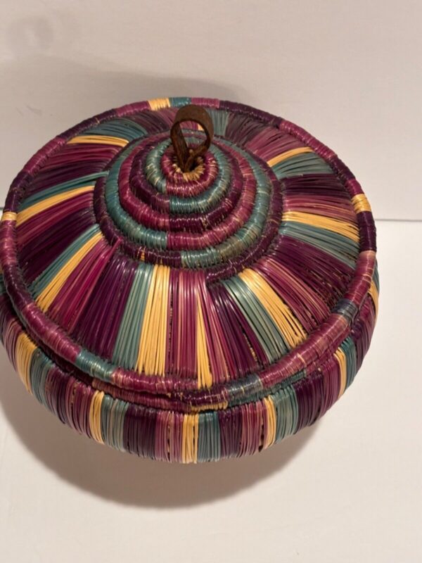 Vintage Hand Made Grass Woven Basket Lidded Footed Boho Storage Decor 7” - Image 2