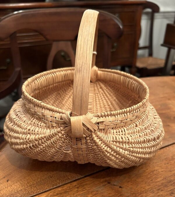 Vintage Handmade Buttocks Basket Mellon Gathering Basket - Made In Tennessee