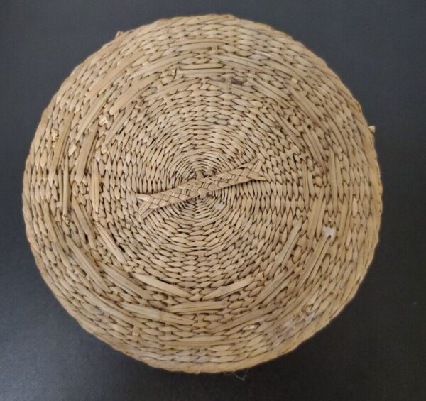 Vintage Handwoven Sweetgrass Lidded Boho Basket Handmade 2.5" T x 5" Across Lid - Image 2