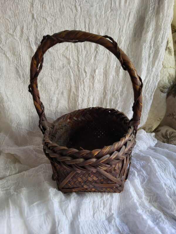 Vintage Japanese Woven Bamboo Ikebana Flower Basket - Image 4