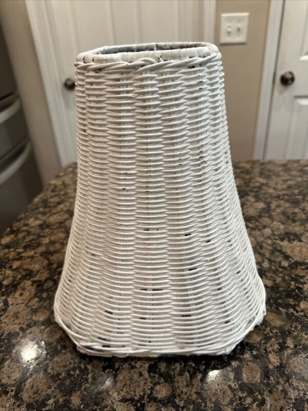 Vintage Lamp Rectangle Bell Shade White Wicker Rattan Woven 10" X 9” X 12" - Image 4